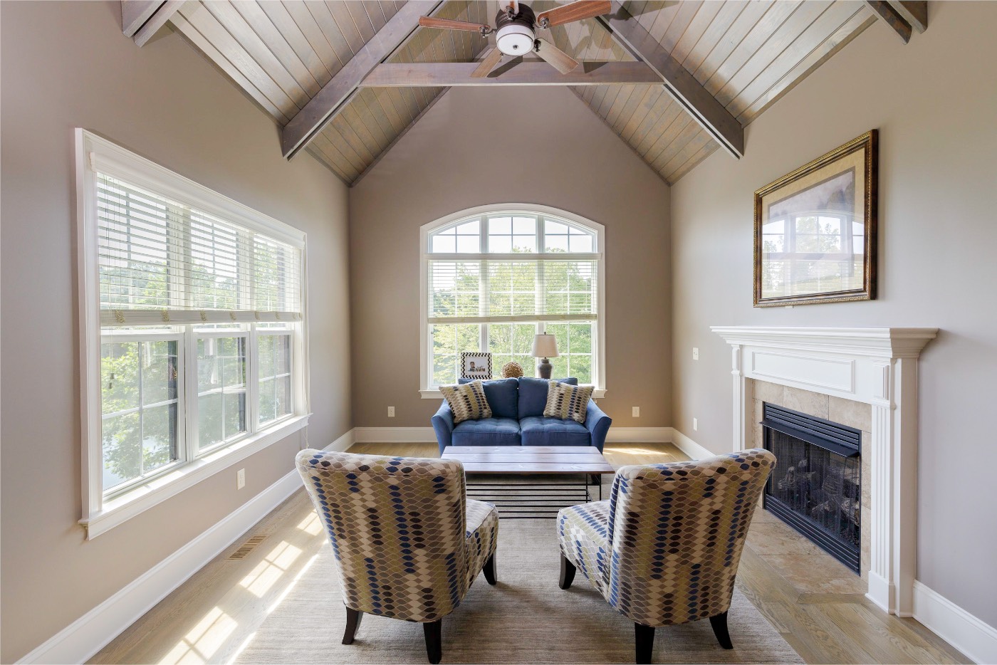 Interior photograph 4 by Scott G. Davis